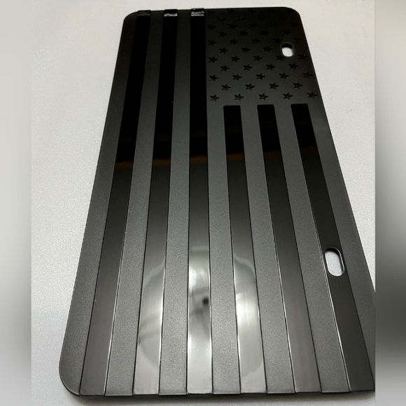 Embossed American Flag License Plate - Picture 2 of 3